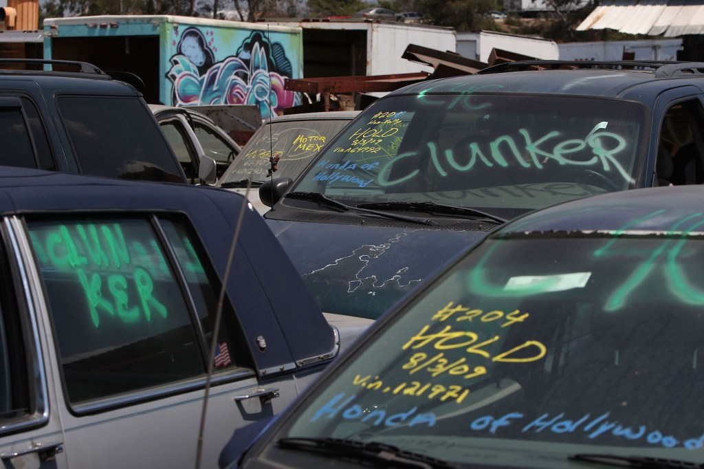 Cash for Clunkers - things to consider when buying a car fixer-upper. Used car buying is difficult, especially when the car needs repairs.