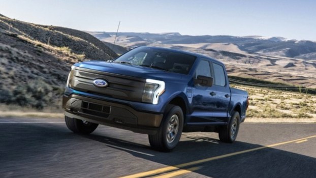 Is the Ford F-150 Lighting Pro a Better Deal Than the Lightning XLT?