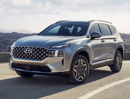 These Are the Safest and Cheapest 2022 Midsize SUVs, According to the IIHS
