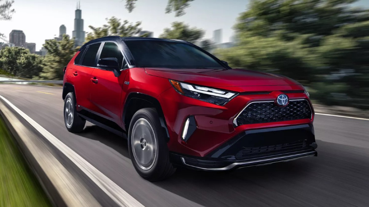 Front angle view of Supersonic Red 2022 Toyota RAV4 Prime
