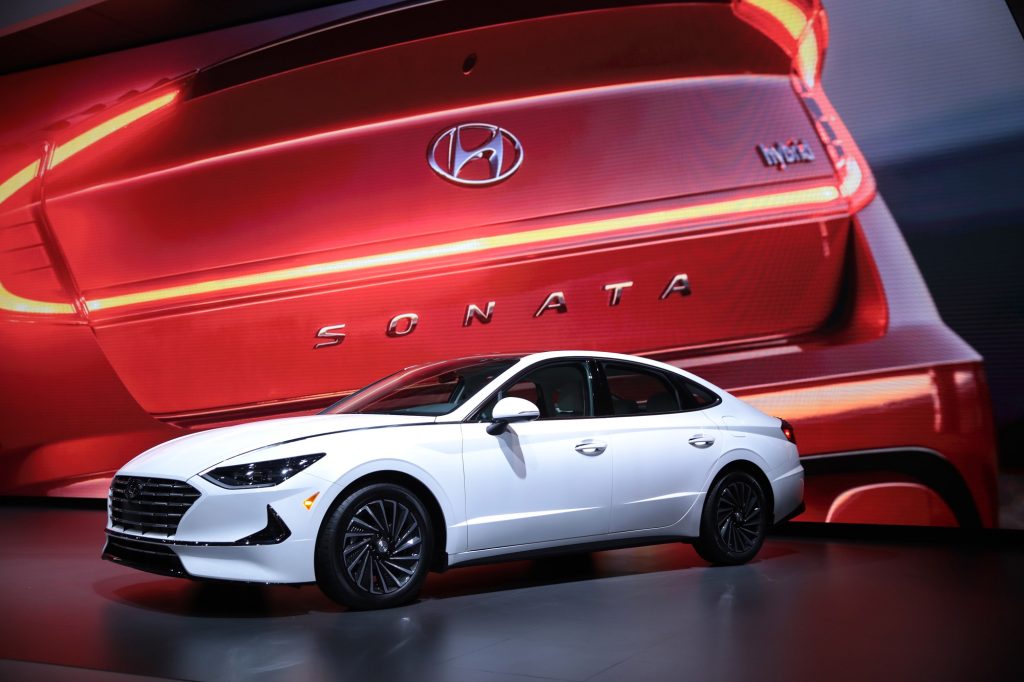 2022-Hyundai-Sonata-is-one-of-the-best-cars-with-over 40-MPG
