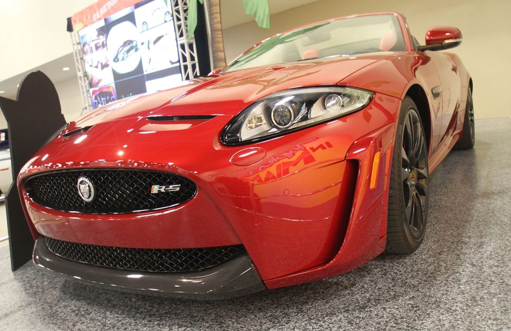 Jaguar XKR-S: Big Cat Still Has Razor-Sharp Claws