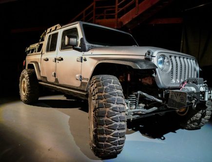 Lone Star State Exclusive 2022 Jeep Gladiator Texas Trail Scams Customers an Extra $10K for Decals and Mud Tires
