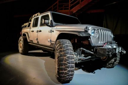 Lone Star State Exclusive 2022 Jeep Gladiator Texas Trail Scams Customers an Extra $10K for Decals and Mud Tires
