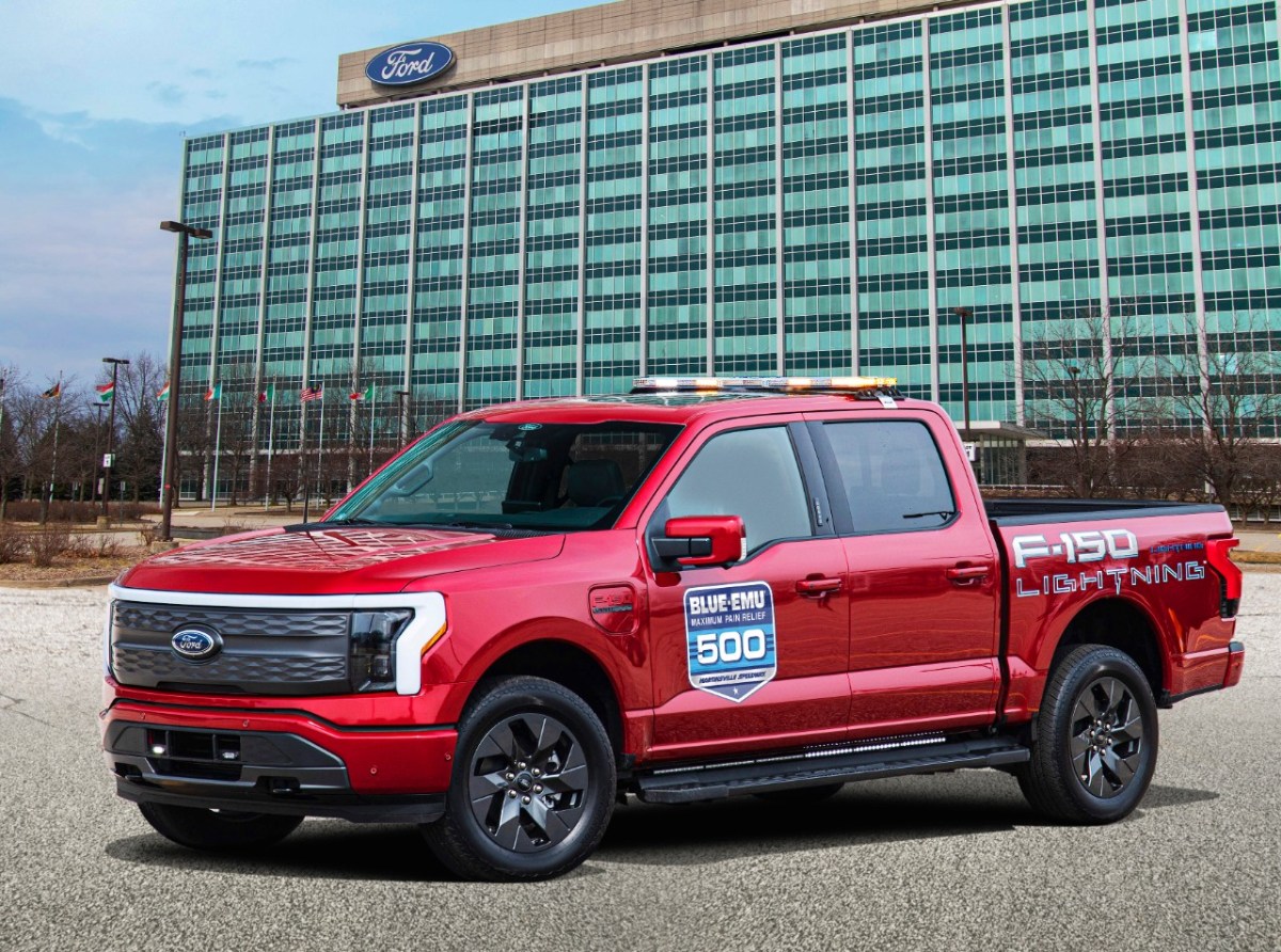 The 2023 Ford F-150 Lightning Pace Truck will lead the pack at MArtinsville. 