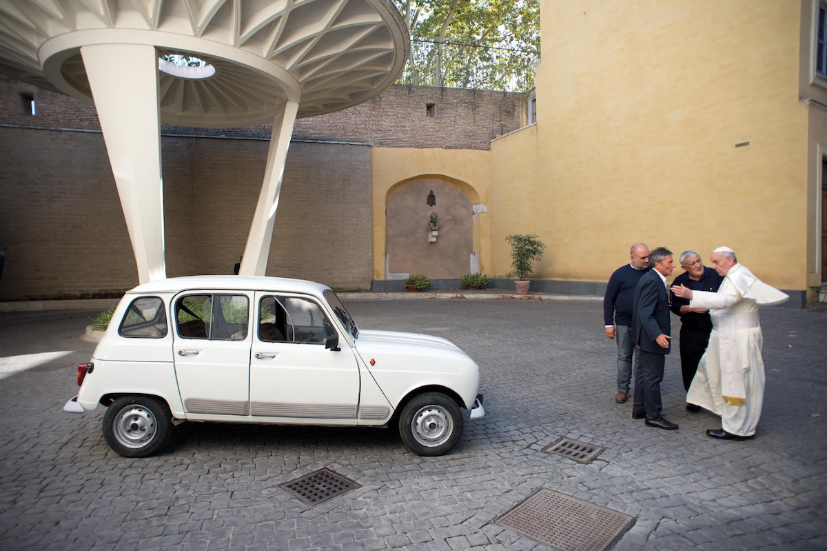 Pope Francis Renault 4L
