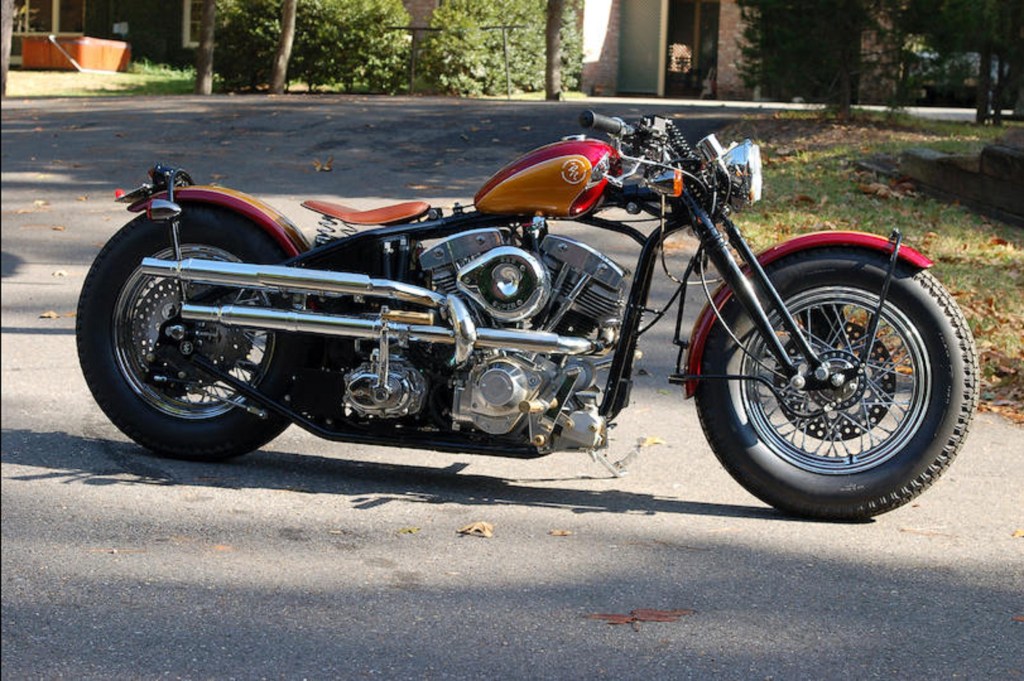 A red-and-gold Zero Engineering Type 6 Iron Man replica on a driveway