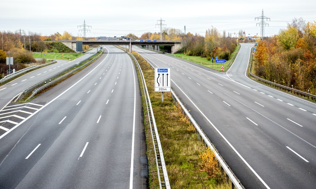 A photo of the exit lane on a freeway. 