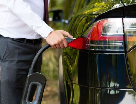 4 Ways to Remove a Stuck Charging Cable That Won’t Unplug from Your EV