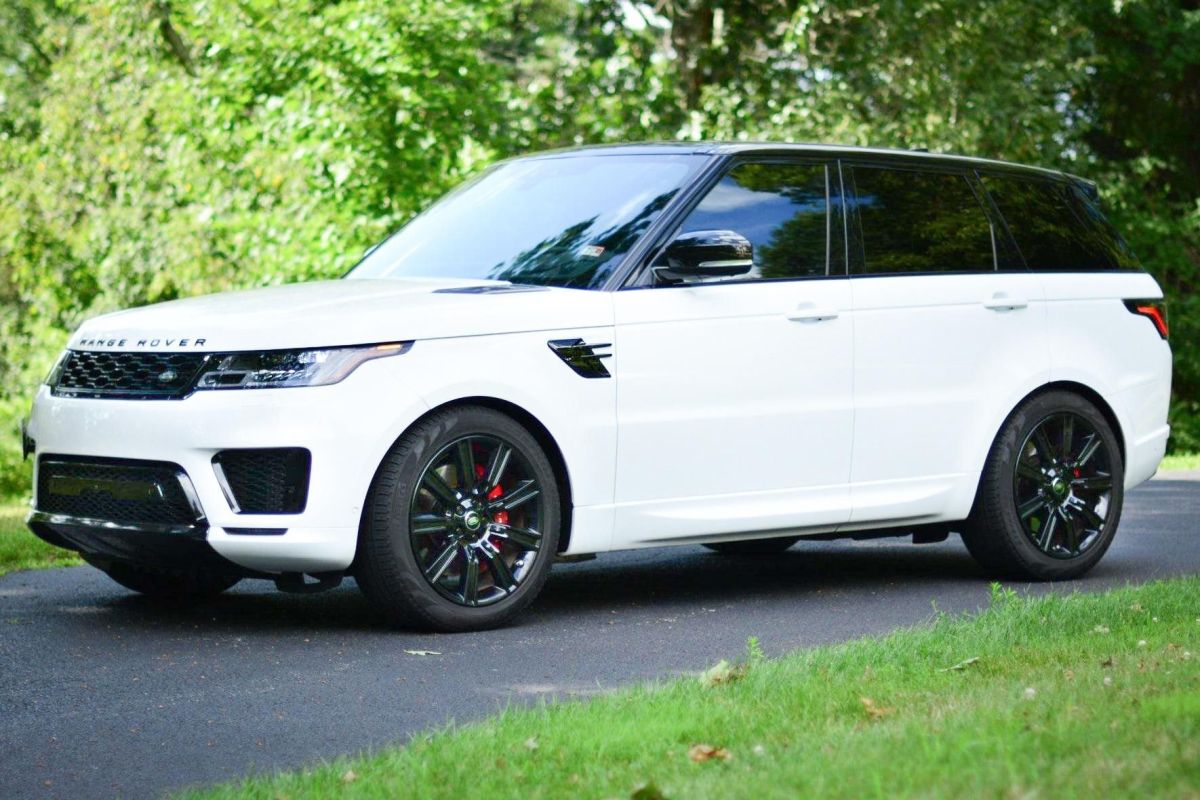 The Range Rover Sport Supercharged is super fast, and super luxurious. 