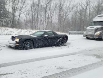 Lunatic and His Chevrolet Corvette Z06 Brave a Blizzard on Summer Tires