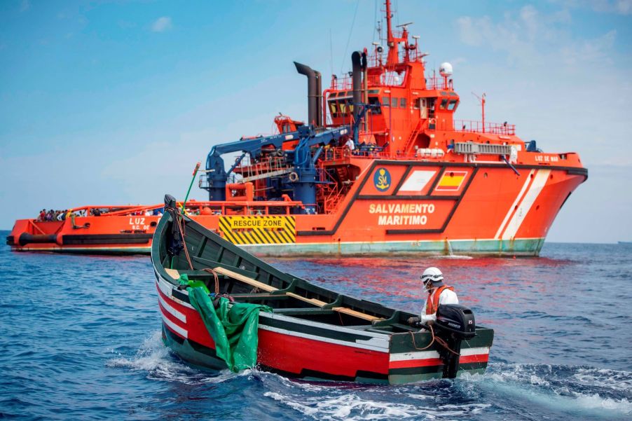 The end of a rescue operation in the Strait of Gibraltar helping stranded migrants
