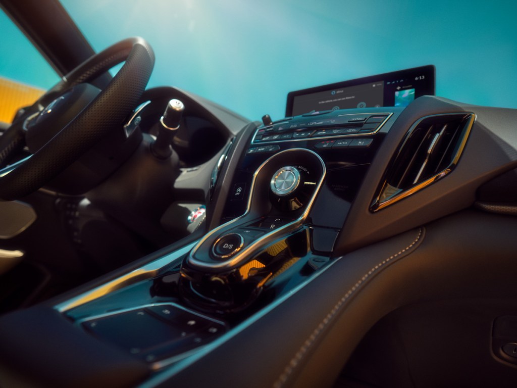 2022 Acura RDX shifter console