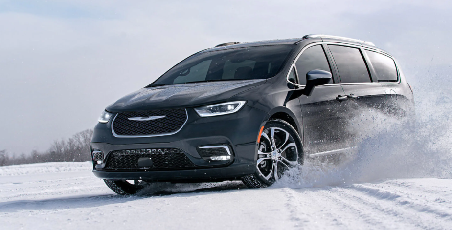 2022 Chrysler Pacifica Pinnacle minivan with all-wheel drive (AWD) Consumer Reports doesn't recommend 1 minivan.
