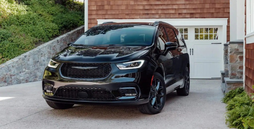 A 2022 Chrysler minivan, the electric minivan will use the Pacifica name and have sliding rear doors.