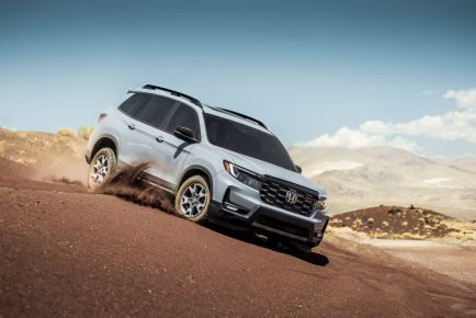 3 Excellent Midsize SUVs No One Is Buying