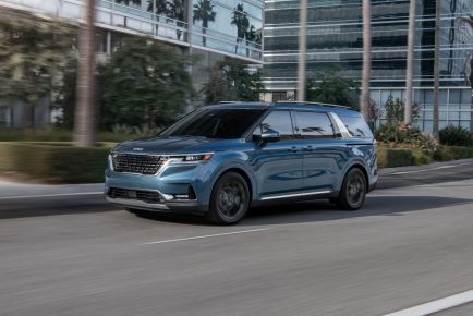 Only 1 IIHS-Rated 2022 Minivan Isn’t a Top Safety Pick+ Winner