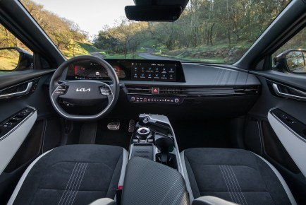 4 Reasons to Buy a 2022 Kia EV6, Not a Hyundai Ioniq 5