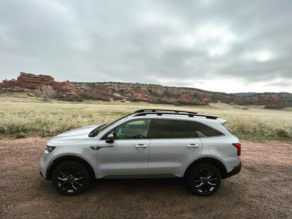 2022 Kia Sorento Prestige side view