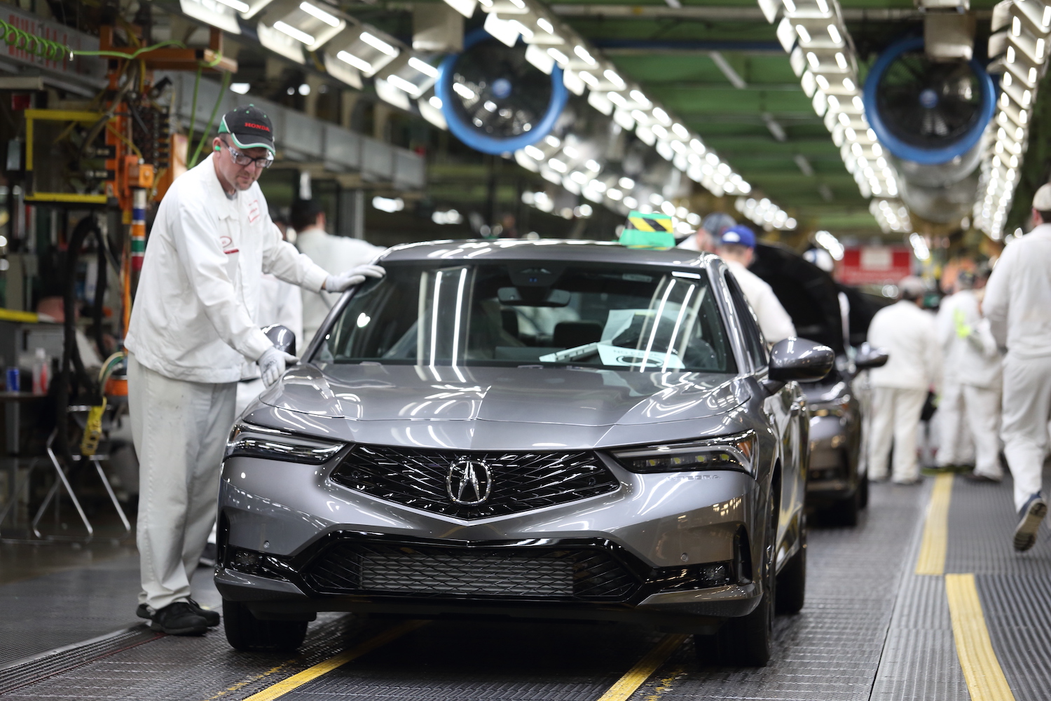 Ohio factory worker putting the finishing touches on an all-new 2023 Acura Integra