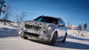 The 2023 BMW iX1 and BMW X1 luxury SUV have leaked