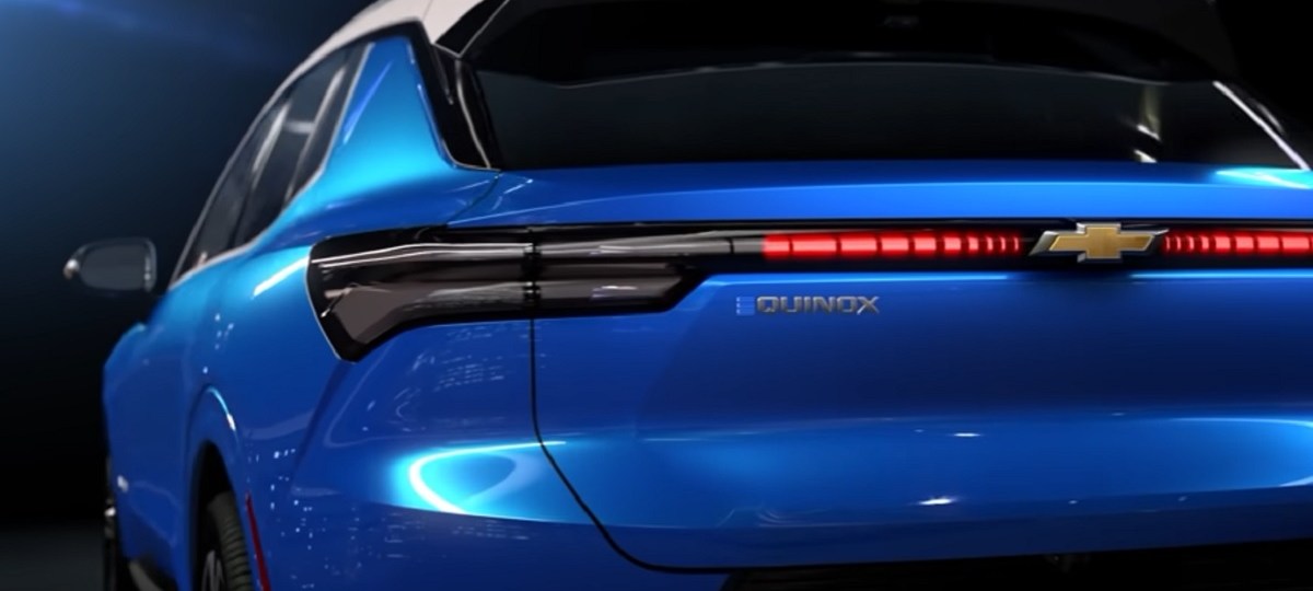 The 2024 Chevrolet Equinox in a video still