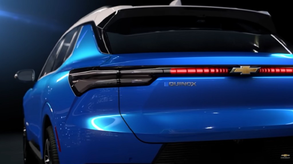 In a still from a video of the 2024 Chevrolet Equinox we can see what look like sequential turn signals. 