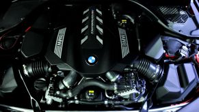 BMW 8 Series M850i Drive Coupe engine and powertrain