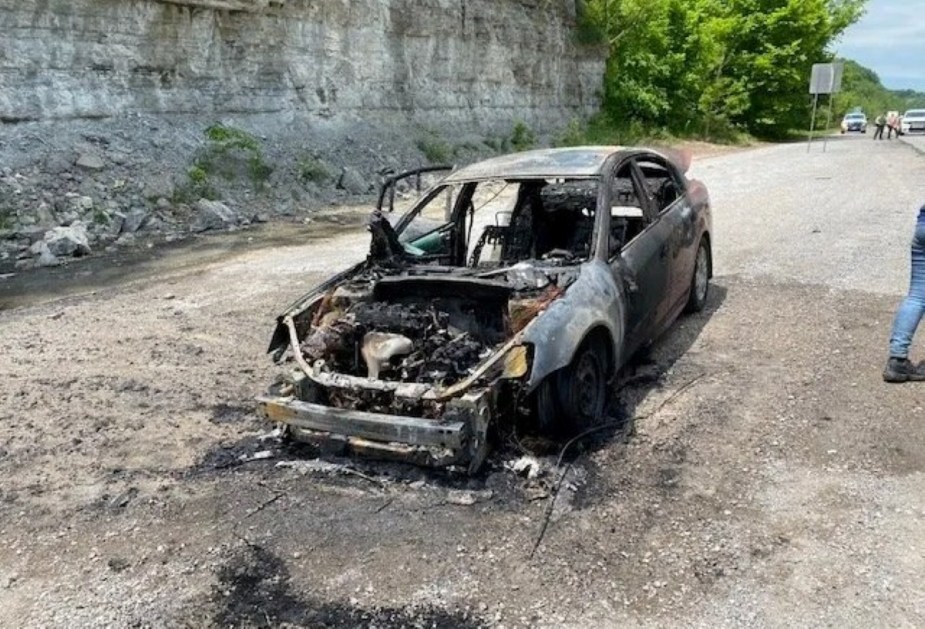 Rental car, which hid an engagement ring, destroyed by a fire in Tennessee