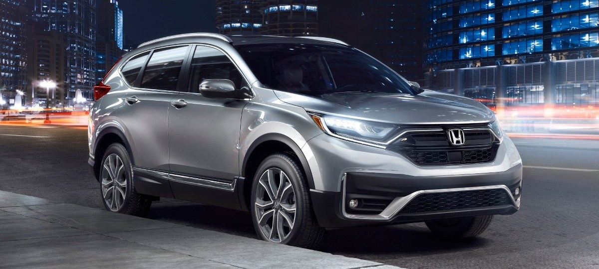 Front angle view of Lunar Silver Metallic 2022 Honda CR-V