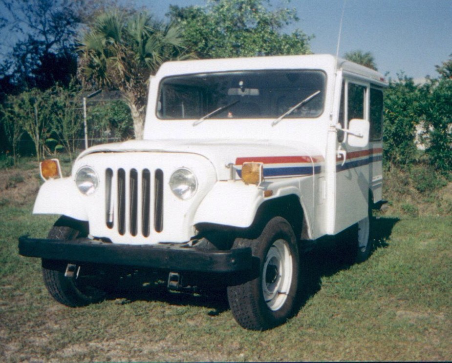 The Jeep DJ is an old USPS mail truck, here it has postal service livery.