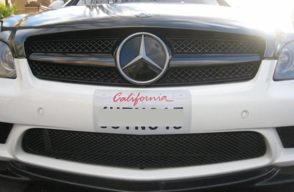 A Mercedes with a front license late wrap, the best way around a front license plate.