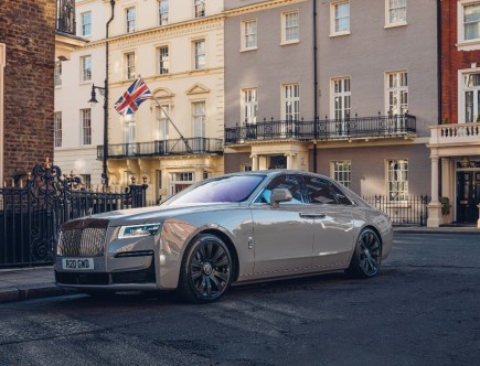 The New Rolls-Royce Ghost is the Luxury Car You Should Want