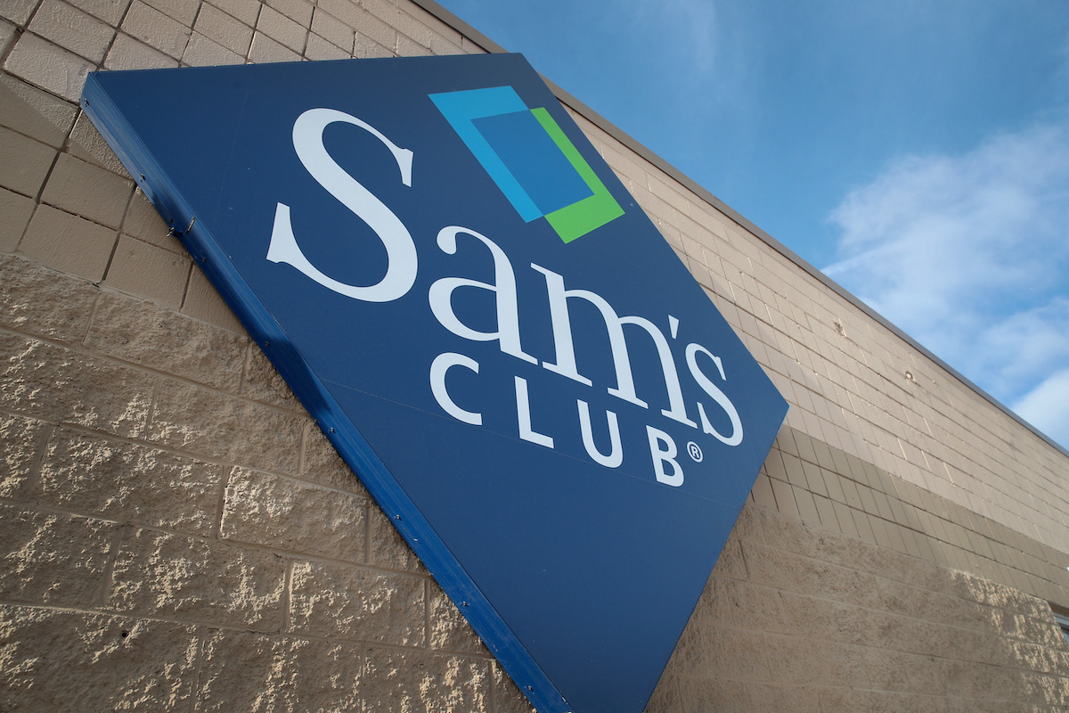 How much does it cost to charge an electric car at Sam's Club?