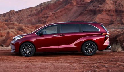 Consumer Reports Recommends 1 Minivan With Superior Fuel Economy