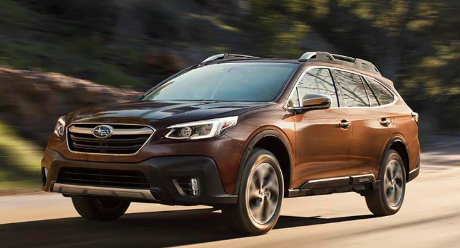 2022 Subaru Outback midsize SUV standard features