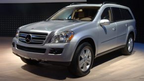A silver 2006 Mercedes-Benz GL-Class at NAIAS 2006
