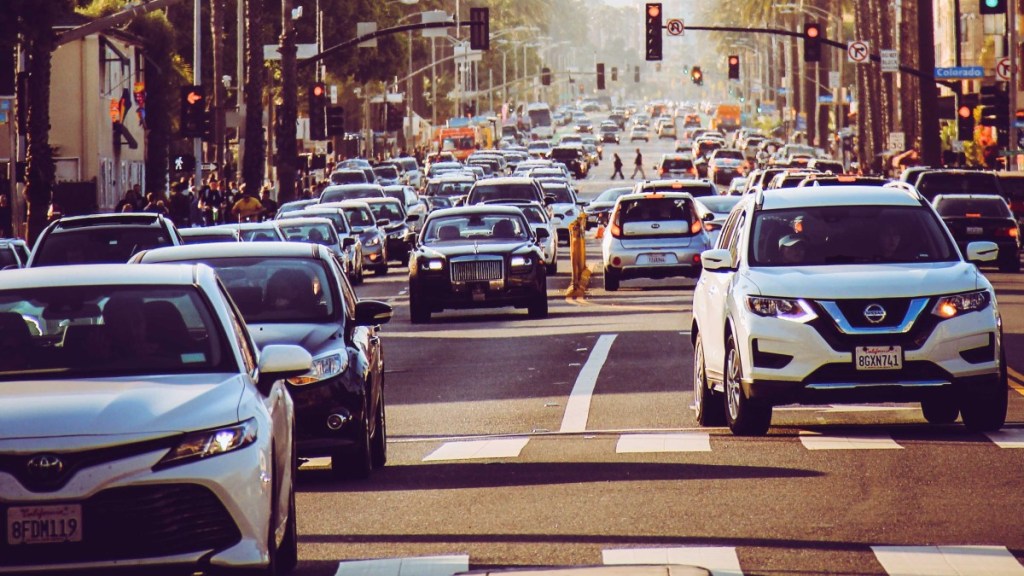 Traffic jam on a city street, highlighting study that shows car noises cars heart attacks and strokes