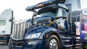 Driverless semi-truck, self-driving semi-truck, autonomous truck