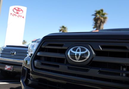 How to Reset the Maintenance Light on a Toyota Car, Truck, or SUV