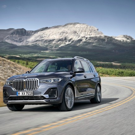 4 Reasons to Buy a 2022 BMW X7 instead of an Audi Q7
