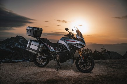 2022 Energica Experia Breaks Electric Motorcycle Range Record