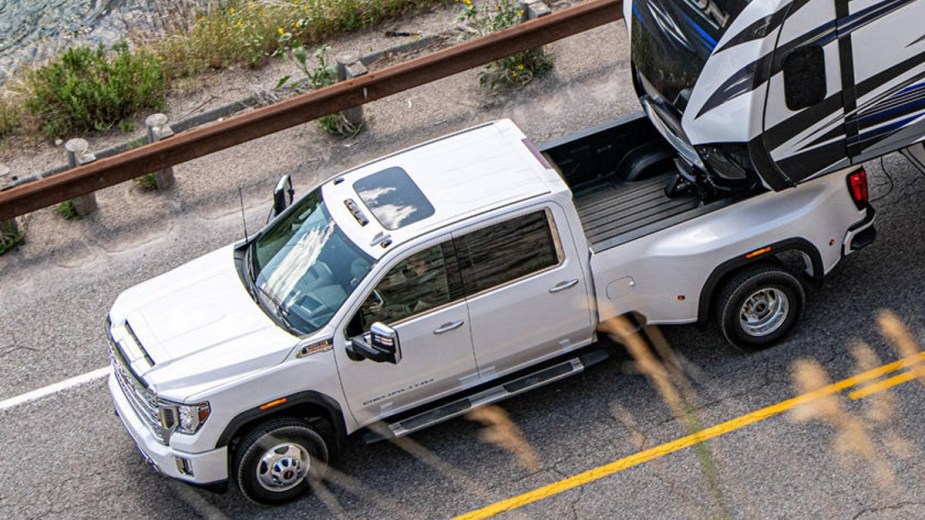 This white 2022 GMC Sierra 3500 HD is showing off its pulling power