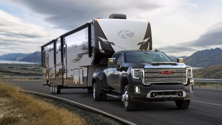 Should Your GMC Sierra 3500 HD Be a Dually?