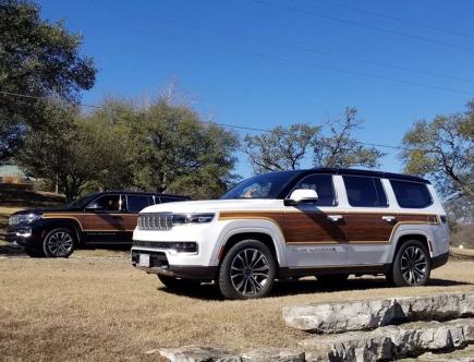 The Most Retro Configuration of Jeep’s Groovy New Grand Wagoneer Isn’t Actually Factory