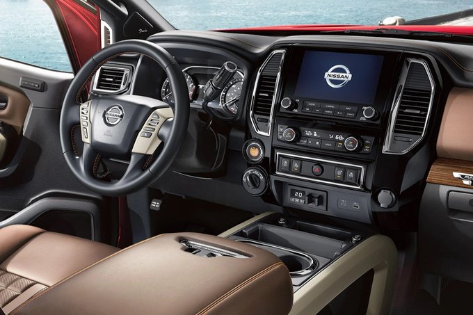 2022 Nissan Titan interior