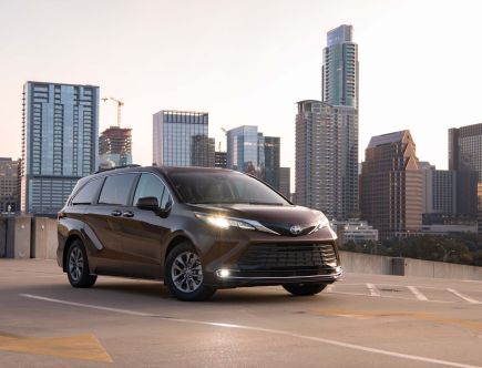 The 2022 Toyota Sienna Is the ‘Best-Fuel Efficient Minivan’