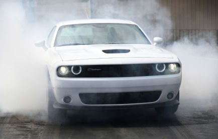 4 Reasons to Buy a 2022 Dodge Challenger, Not a Ford Mustang