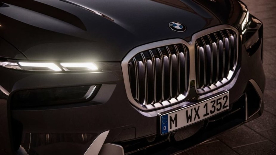 2023 Bmw X7 Illuminated Kidney Grille 6 Reasons You Ll Love The New 2023 Bmx X7 Luxury Suv