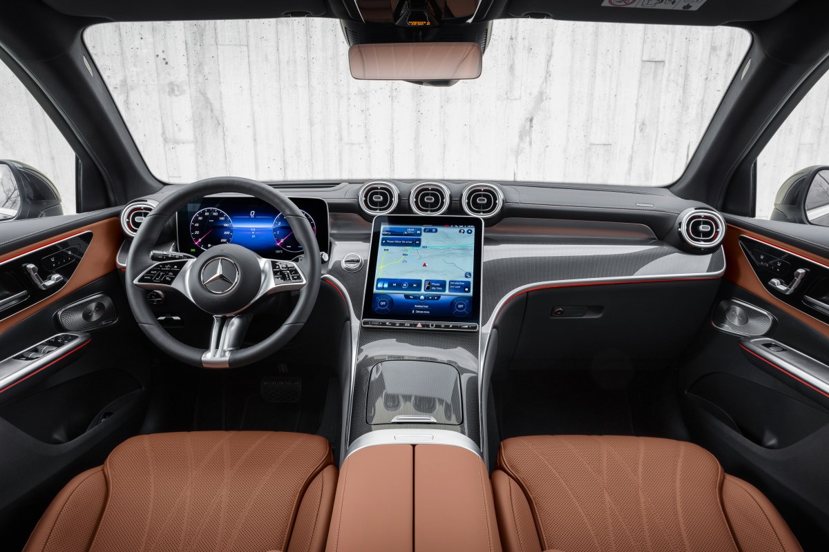 The interior of the new 2023 Mercedes GLC features a Tesla-style screen, and aircraft inspired aluminum trim. 